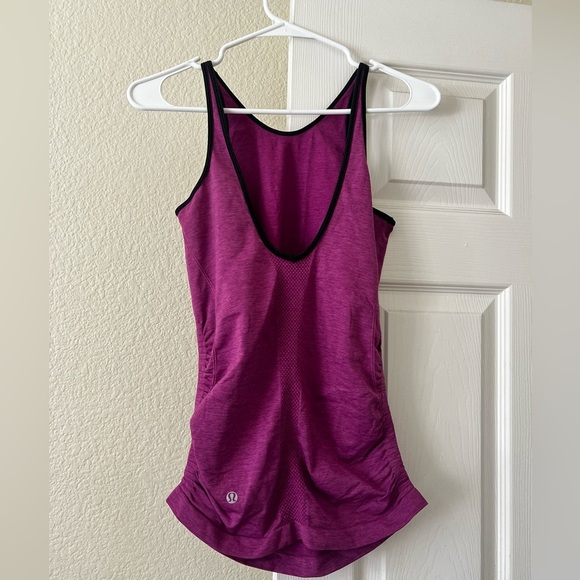 Lululemon in the flow tank - Picture 3 of 5